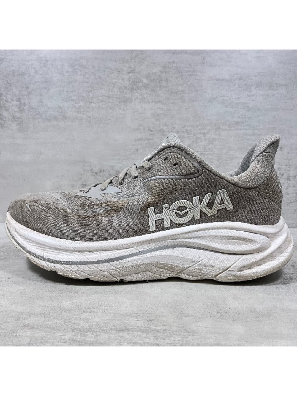 Hoka One One Clifton 10 Running Shoes - Men's Size 9 - Gray